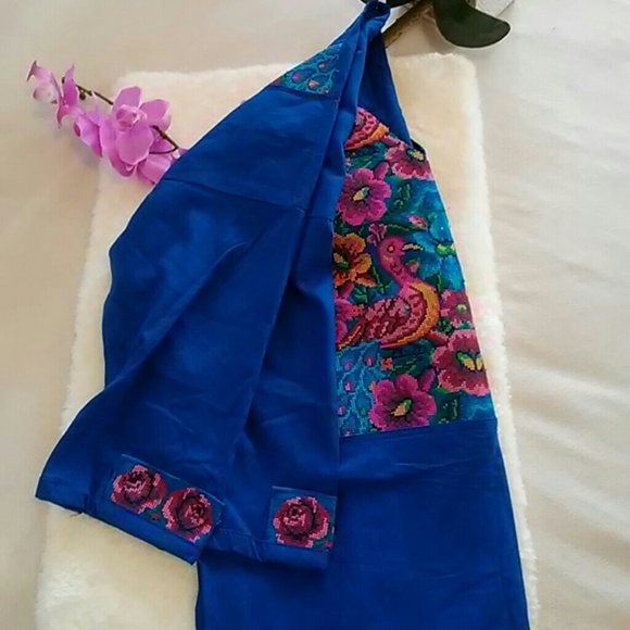 Blue women's top - Picture 3 of 4